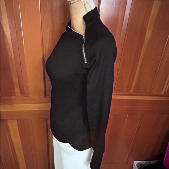 ZigZag Zipper Mock Neck Tee. - Picture 11 of 12